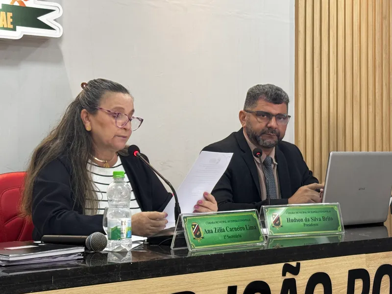 Foto 5 – Câmara Municipal de Esperantinópolis Aprova Projetos e Homenagens em Sessão Ordinária
