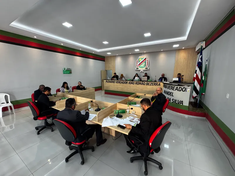 Foto 3 – Câmara Municipal de Esperantinópolis Aprova Projetos e Homenagens em Sessão Ordinária