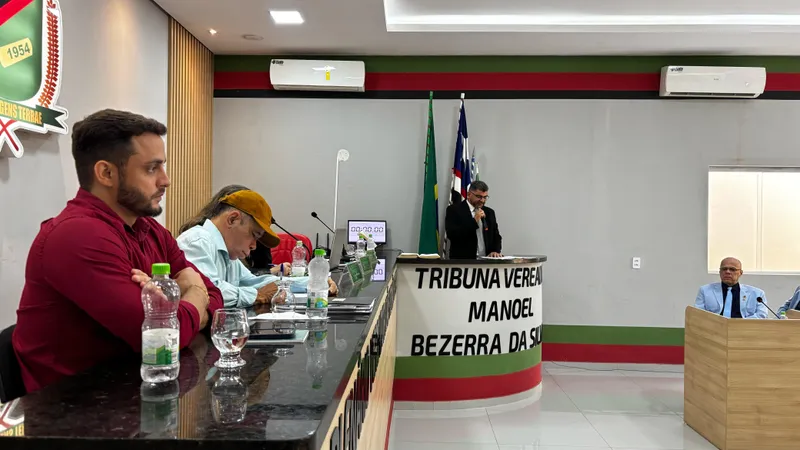 Foto 1 – Câmara Municipal de Esperantinópolis Aprova Projetos e Requerimentos em Sessão Ordinária