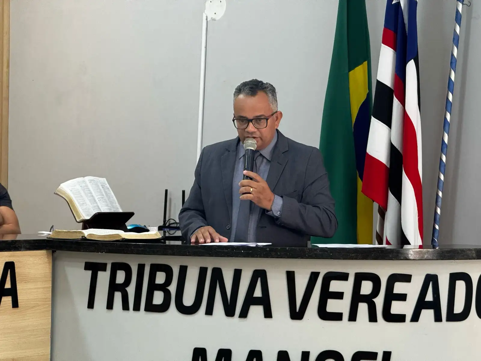 Foto 1 – Câmara Municipal de Esperantinópolis realiza sessão ordinária com foco em segurança, saúde e infraestrutura
